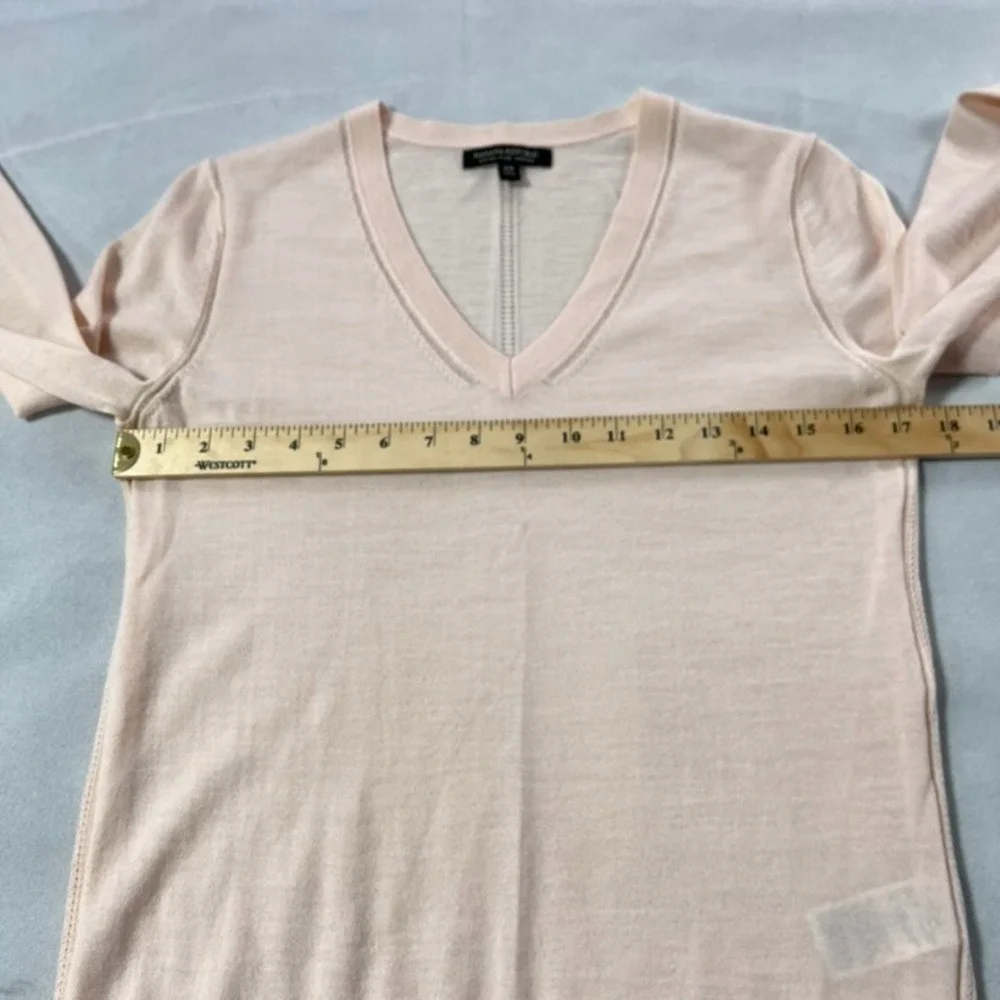 Banana Republic Sweater Women XS Pink Extra‎ Fine Merino Wool V-Neck Blush